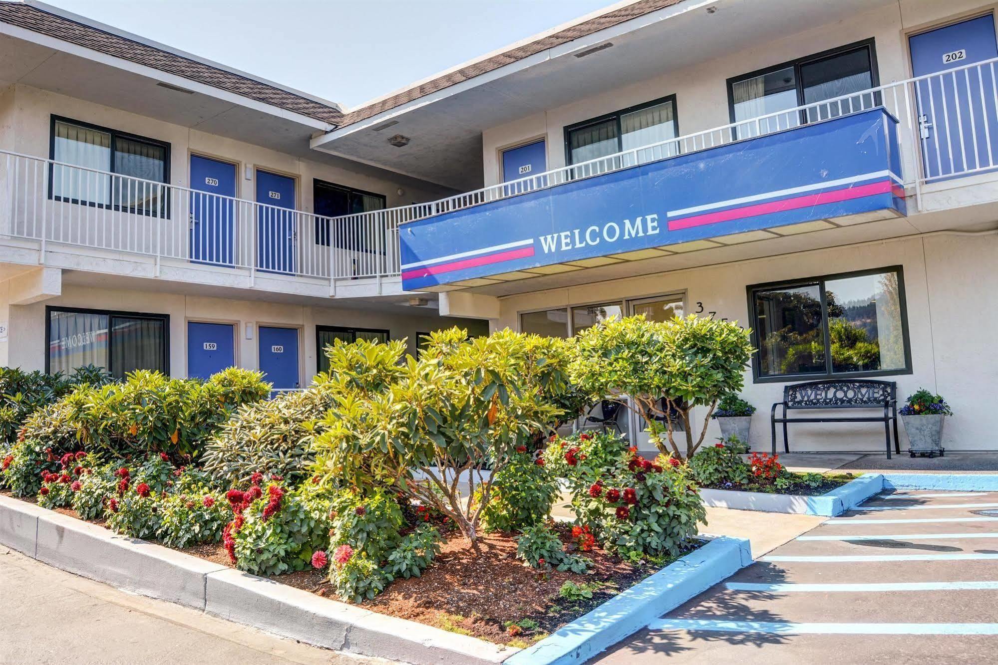 Motel 6-Springfield, Or - Eugene North ภายนอก รูปภาพ