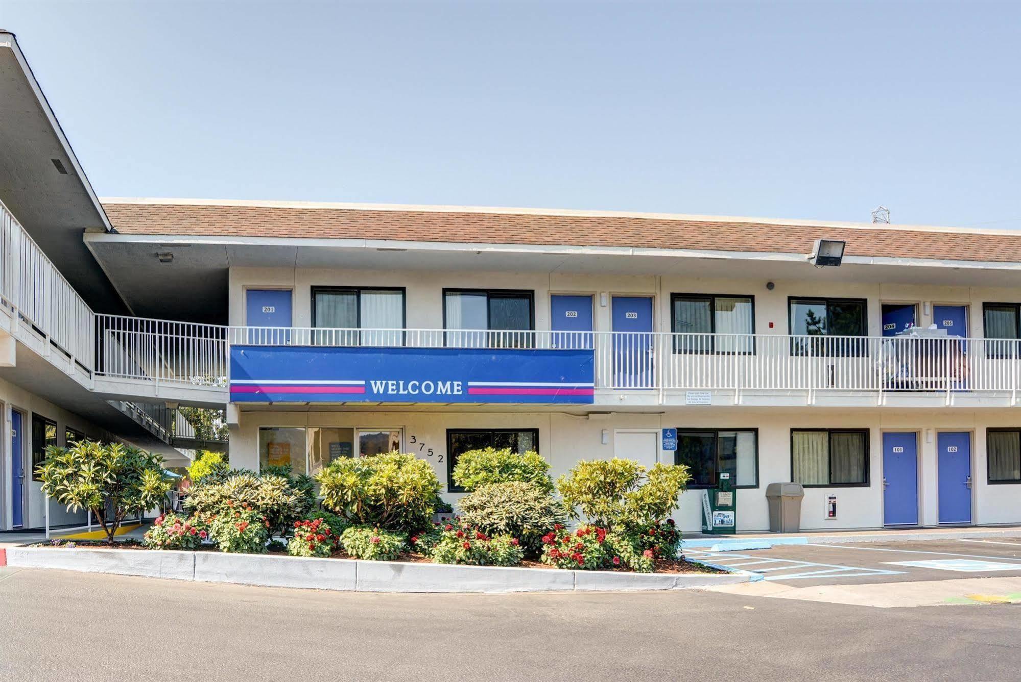 Motel 6-Springfield, Or - Eugene North ภายนอก รูปภาพ