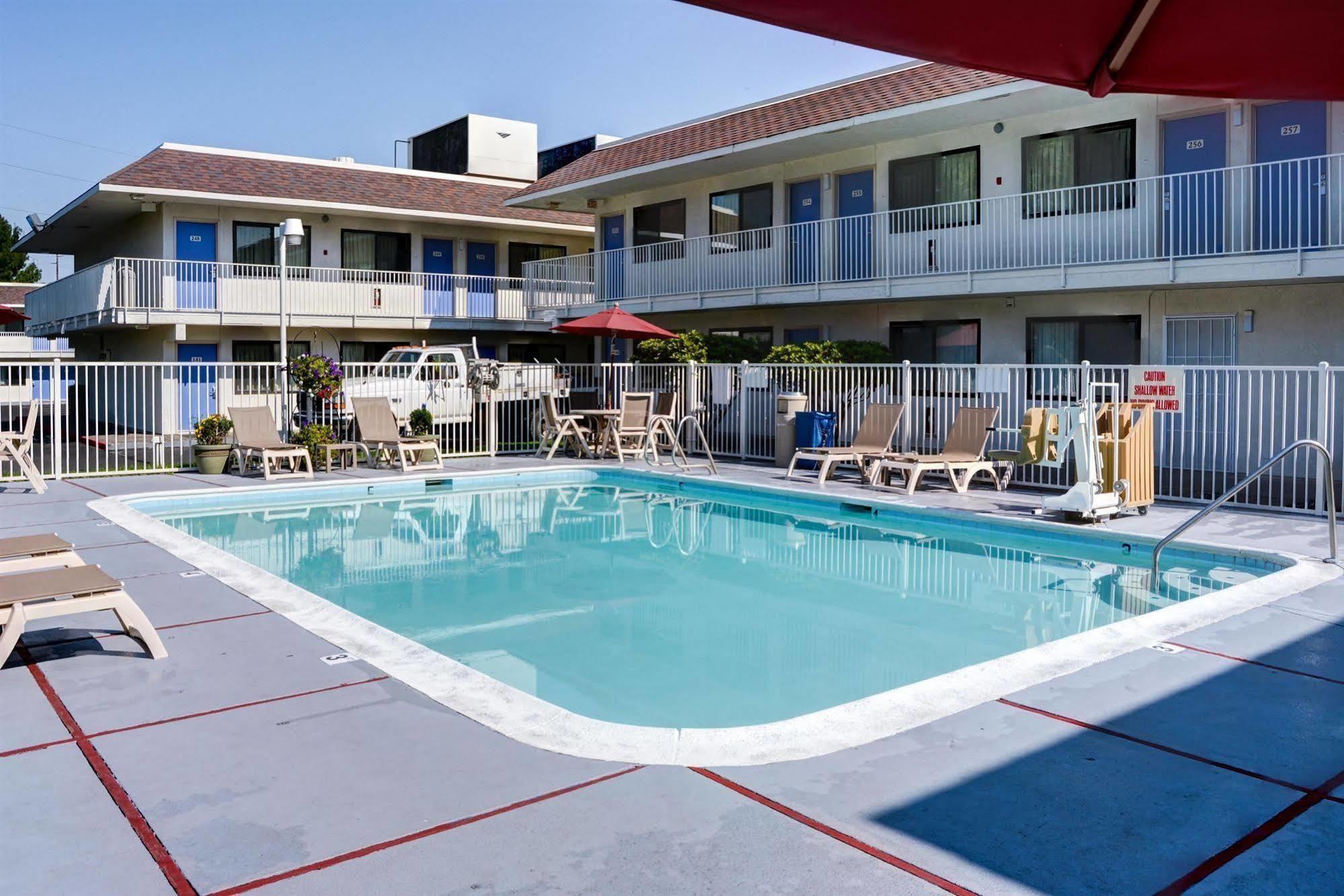 Motel 6-Springfield, Or - Eugene North ภายนอก รูปภาพ