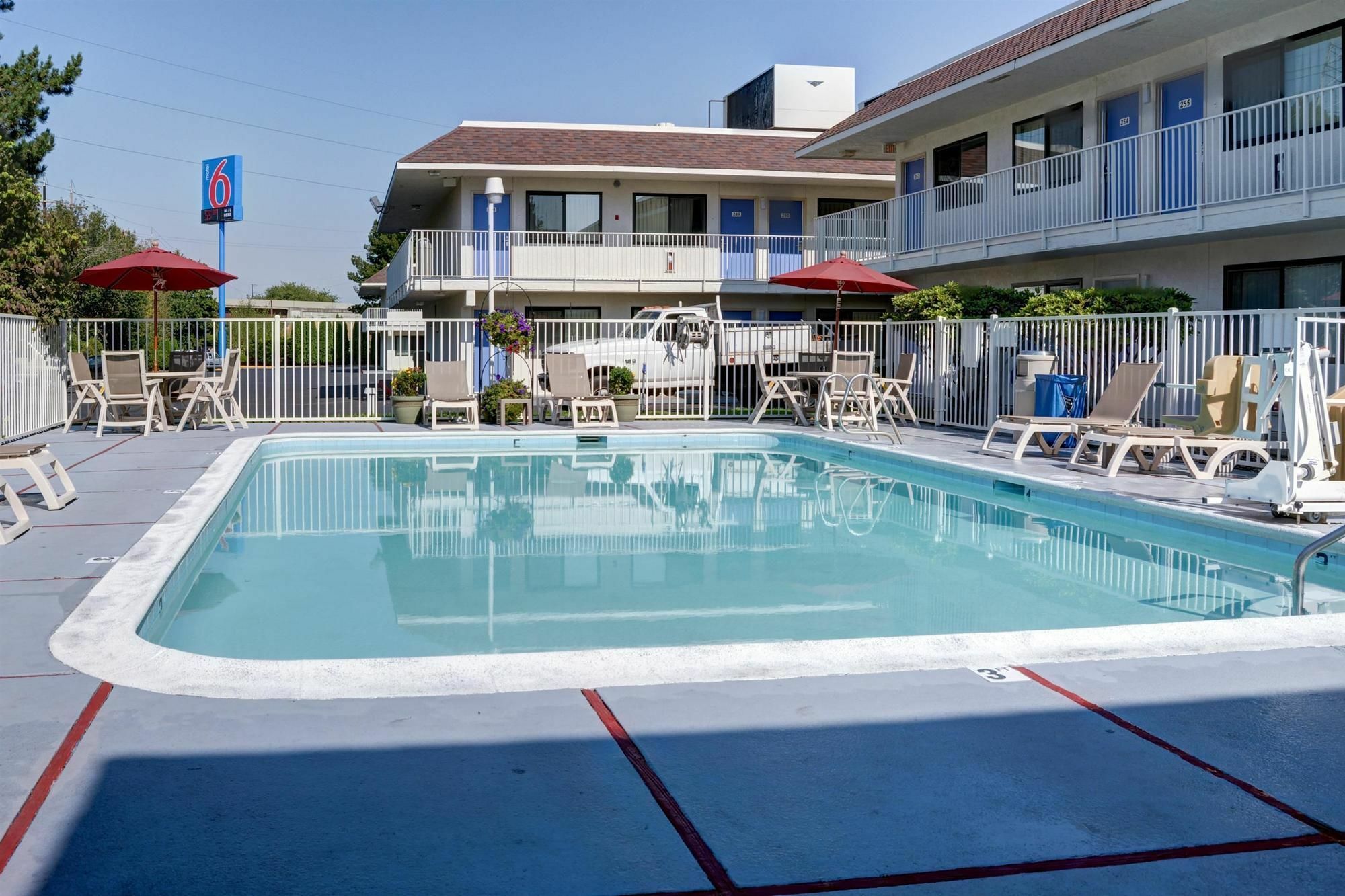 Motel 6-Springfield, Or - Eugene North ภายนอก รูปภาพ